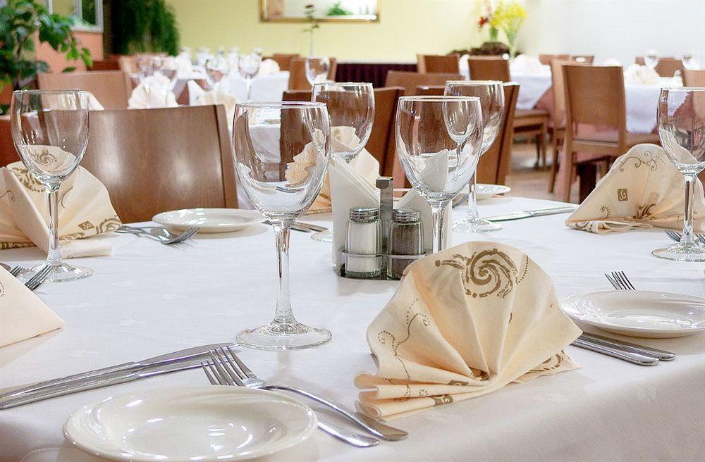 Smelyne Hotel Panevezys Ngoại thất bức ảnh