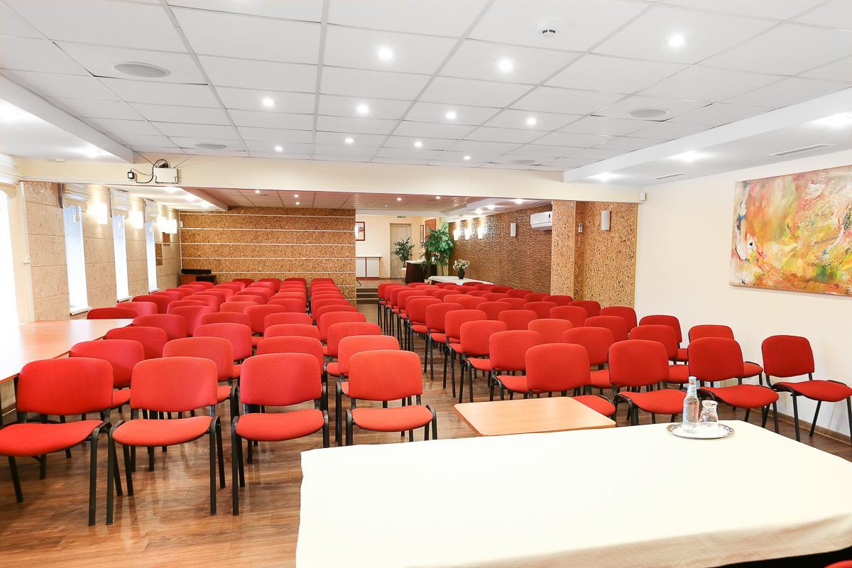 Smelyne Hotel Panevezys Ngoại thất bức ảnh