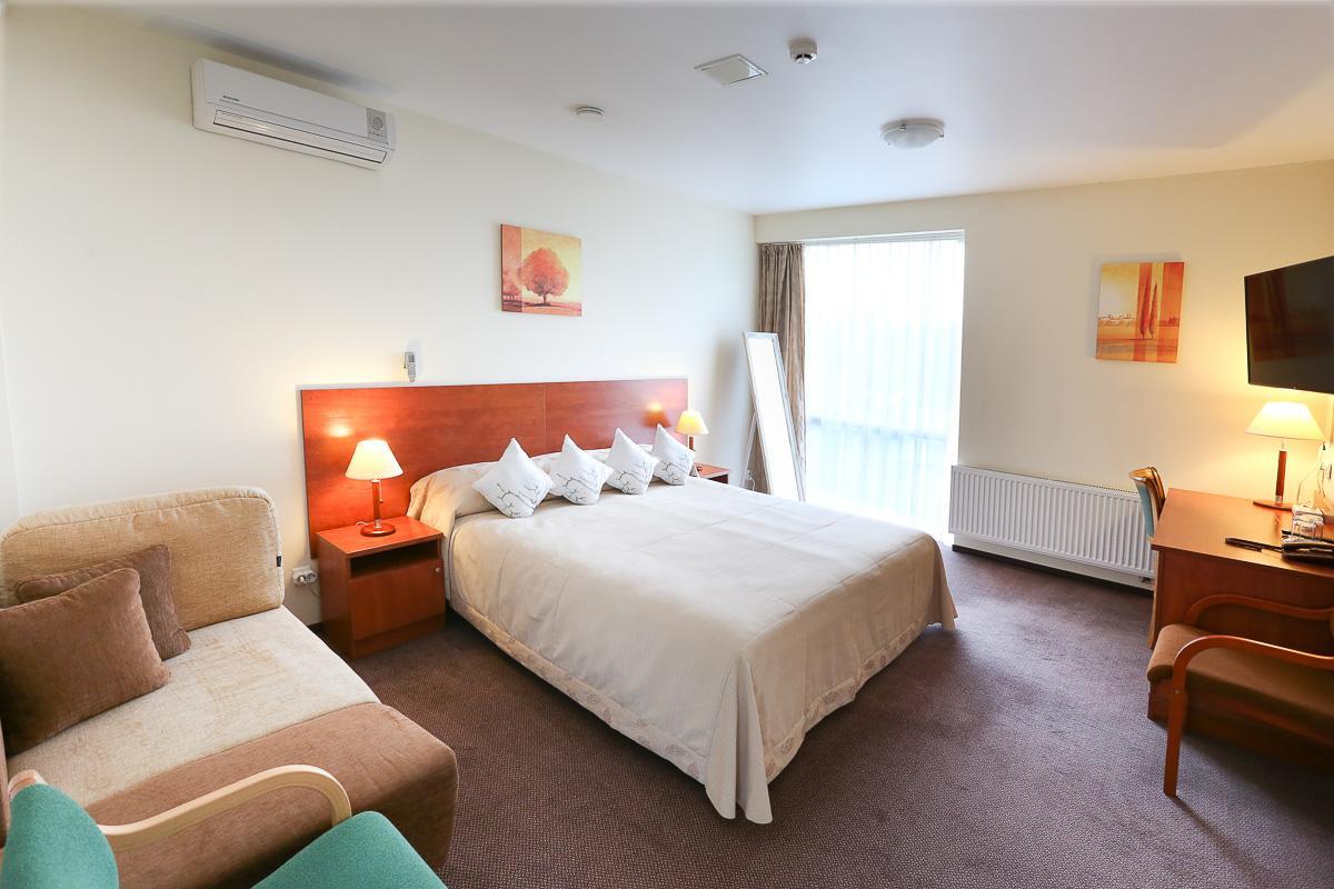 Smelyne Hotel Panevezys Ngoại thất bức ảnh