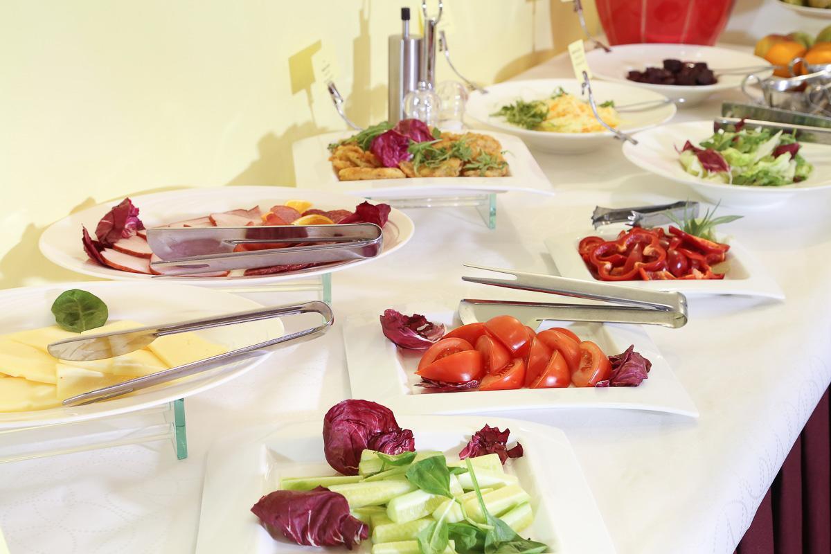 Smelyne Hotel Panevezys Ngoại thất bức ảnh